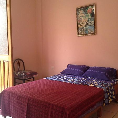 Hostal Yaki Lima Phòng bức ảnh