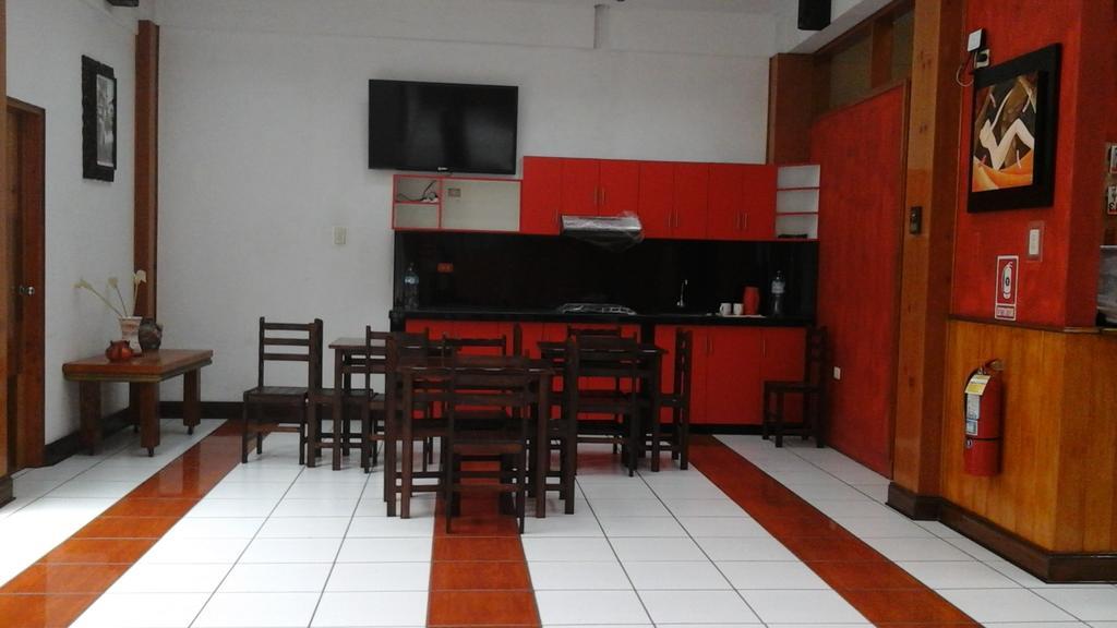 Hostal Yaki Lima Ngoại thất bức ảnh